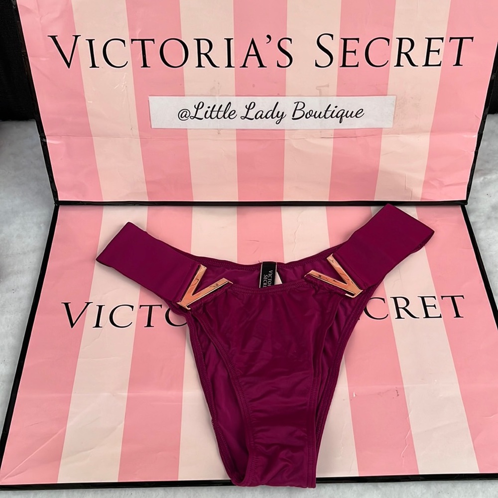 Victoria’s Secret luxe brazilian V logo panties